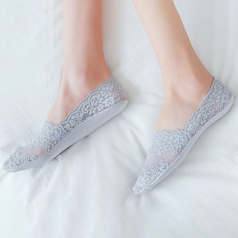 Spetsbåtstrumpor för kvinnor på våren och sommaren, tunna, lågklippta, grunt munnen osynliga strumpor, silikon anti -slip